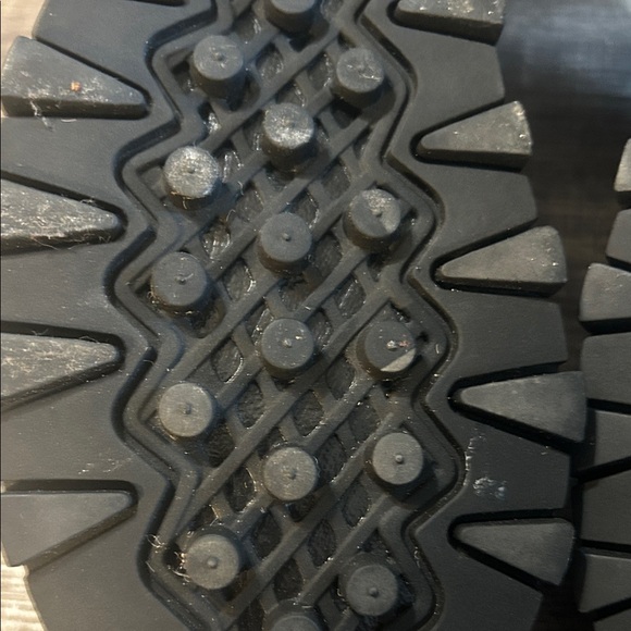 Collina Strada Black and Purple Athletic Shoes Reebok - Picture 7 of 11